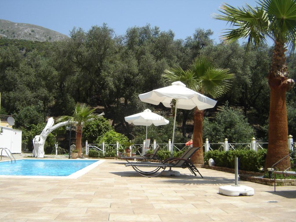 Golden Sun Apartment Parga Exterior photo