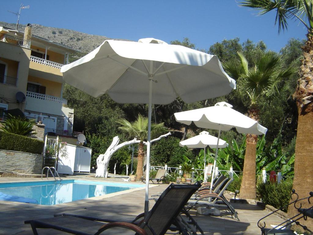 Golden Sun Apartment Parga Exterior photo