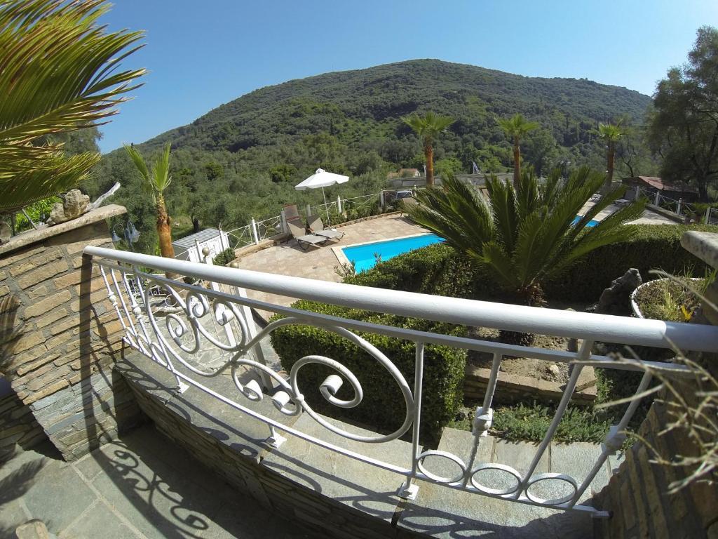 Golden Sun Apartment Parga Exterior photo